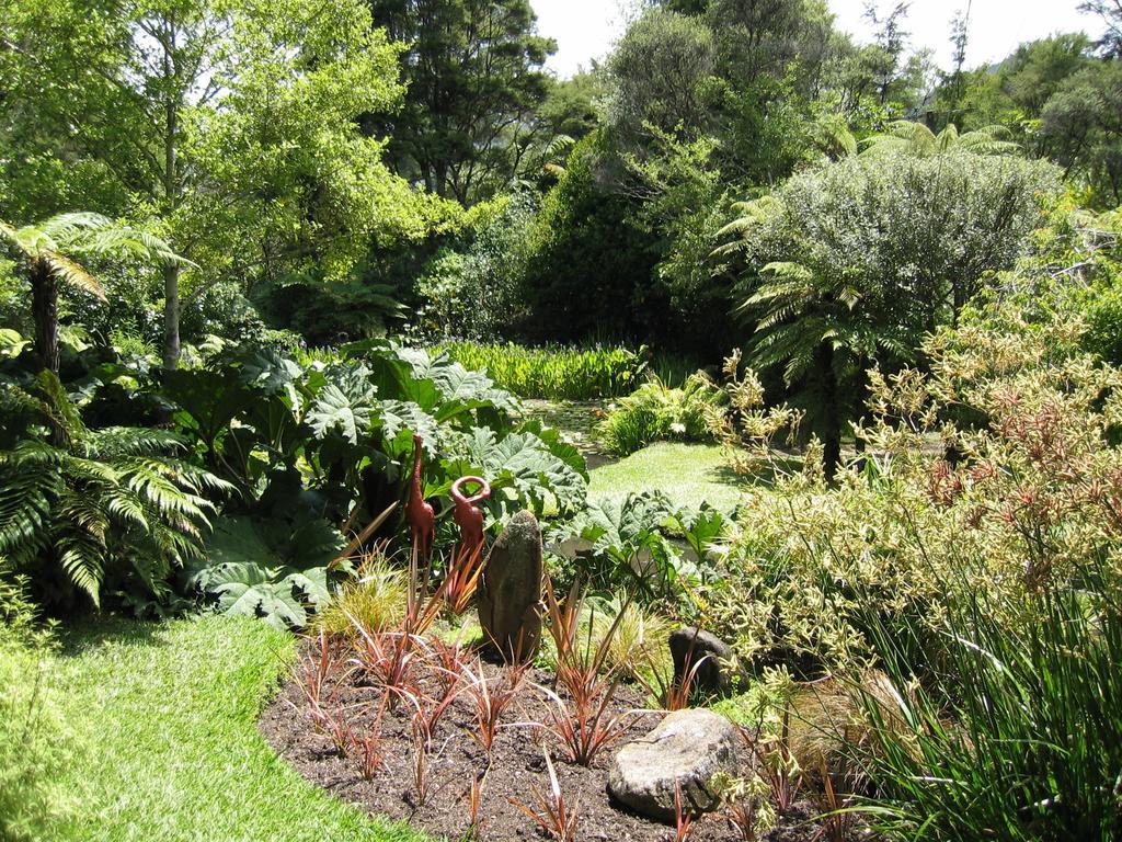Rapaura Watergardens Bed & Breakfast Tapu Exterior photo
